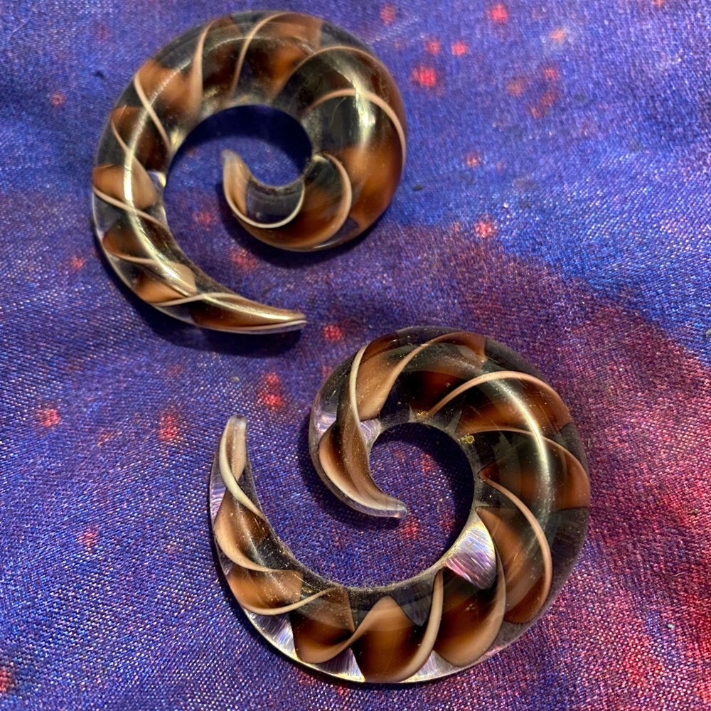 *PURPLE* Glass Twist Ear Spirals